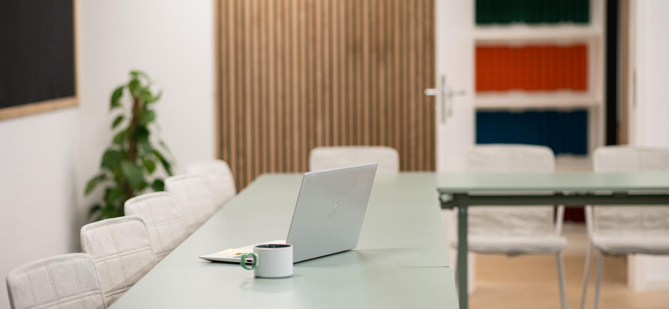 Photo salle de séminaire l'Entrepôt Bulle